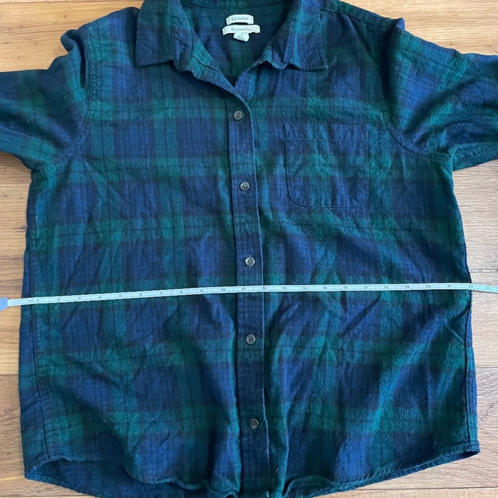 L.L. Bean Green and Navy Plaid Button-Down Shirt - Picture 10 of 11